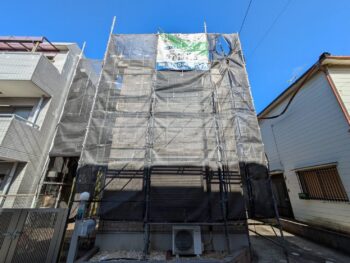 屋根葺き替え・外壁塗装工事が着工しました🏠✨