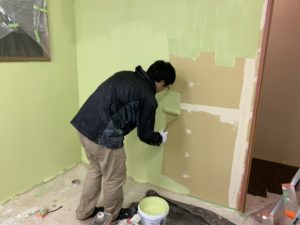 鎌ケ谷で塗装工事。内壁塗装。